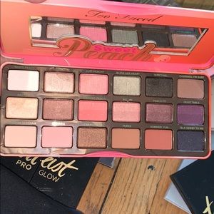 Too faced peach pallet